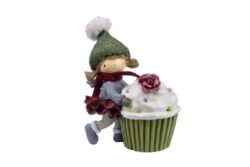 Dekorace holčička s Cupcakem, polystone, zelená/červená, 12x16x8,5cm, ks - Dekorace na postaven do bytu z kvalitnch materil. Rzn tvary, velikosti a motivy. Osvtlen i neosvtlen. Inspirujte se na naich socilnch mdich.